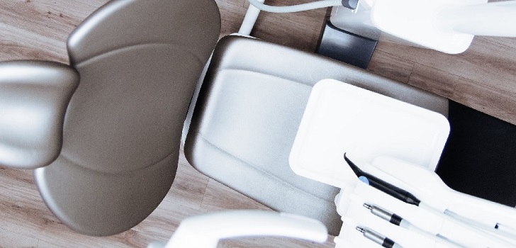 Más de 130 nuevas clínicas y ventas de hasta 400 millones: la lucha por el trono dental 